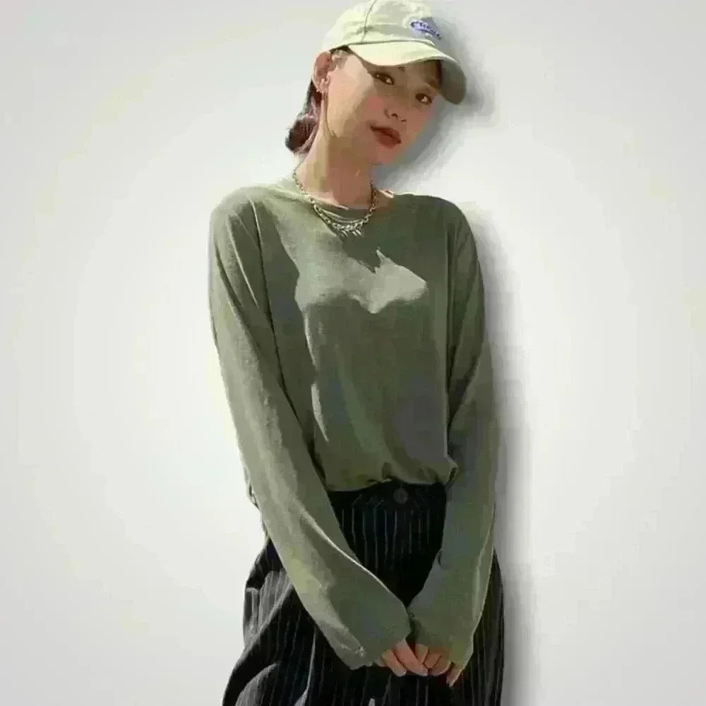 Solid Relaxed Round Neck Long Sleeve Tee - Picture 9 of 13